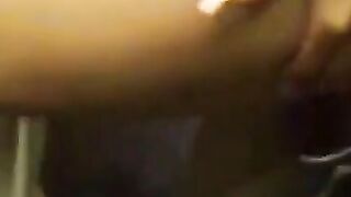 Öffentlicher Blowjob in der Umkleidekabine eines Einkaufszentrums - Schweiz