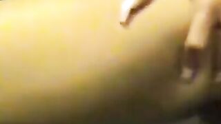 Öffentlicher Blowjob in der Umkleidekabine eines Einkaufszentrums - Schweiz