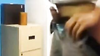Private Twink Handjob
