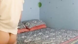 Nachbarin zum Ficken im Zimmer getroffen