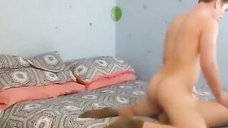 Nachbarin zum Ficken im Zimmer getroffen