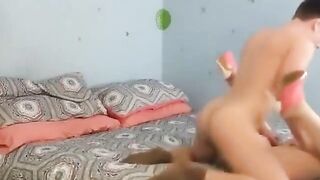 Nachbarin zum Ficken im Zimmer getroffen