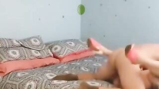 Nachbarin zum Ficken im Zimmer getroffen