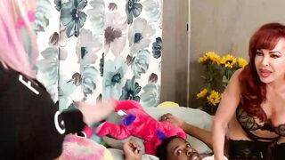 Hot ladies Leya Falcon and Sexy Vanessa share black monster cock