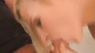 Geile Fotze auf der Waschmaschine geknallt