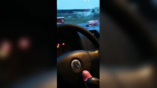 tipul ma filma cu o camera video cum el ma ejagulat sperma peste volan cu un vibrato