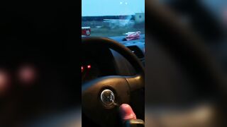 tipul ma filma cu o camera video cum el ma ejagulat sperma peste volan cu un vibrato