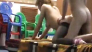 Je baise une escort girl, une milf francaise dans son club de danse