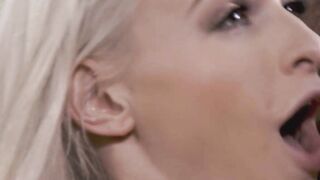 Tattooed babe Mona Wales doing oral sex with Emma Hix