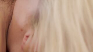 Lesbian beauty Kenna James talks Elexis Monroe into oral