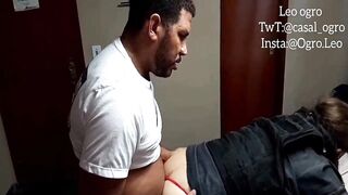 Polícia feminina realizou o desejo deu até cu no Gang-Bang
