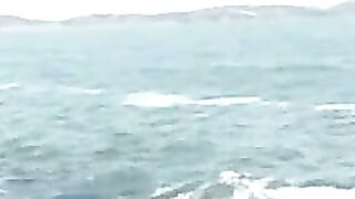 Spanische Analschlampe am Strand gevaagelt