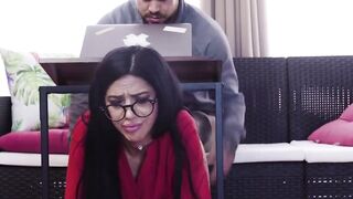 MILF Julia De Lucia gives sloppy BJ while wearing butt plug