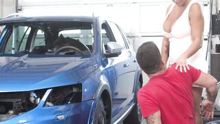 Elegant-looking Chloe Lamour shares an hot sex with a mechanic