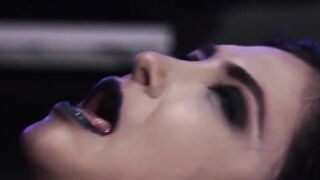 Kinky babe deepthroats her man and takes his dick in her ass