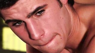 Zachary Mills - Photosession Video