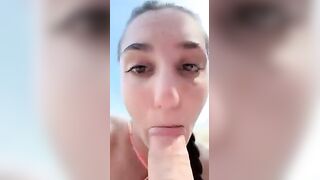 Vous pouvez sucer et baiser dans un bateau sur le lac
