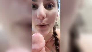 Vous pouvez sucer et baiser dans un bateau sur le lac