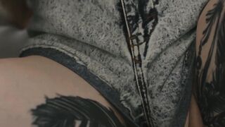 Top class babe Luna Kelly hard fucked by busty shemale