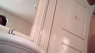 Toilet 3