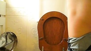 Toilet 3
