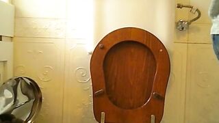 Toilet 3