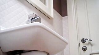 Toilet 3