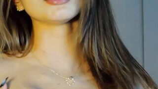 Playful Brunette Fucks Her Pussy Wildly