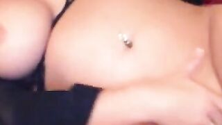 Big-Titted MILF Pussy Play on Webcam