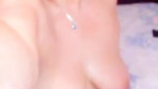 Mature Webcam Show: Pussy Play with a Nice Ass