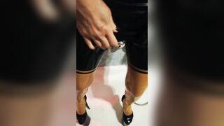 Bombshell Russian Pvc Pee. Heiße Russische Pvc Pissen.