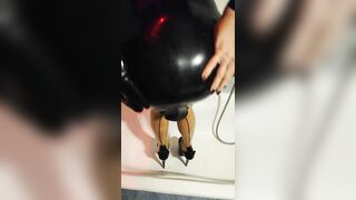 Bombshell Russian Pvc Pee. Heiße Russische Pvc Pissen.