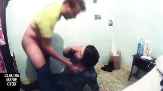 Te lavo los ojos con semen y pongo todo mi