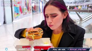 Risky Oral Sex into Fitting Room for Huge Mac - Outside