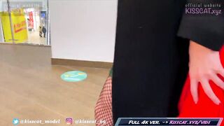 Risky Oral Sex into Fitting Room for Huge Mac - Outside