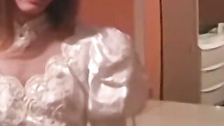 Stunning bride determines sexuality after pussy hammering