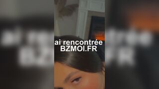 Une brune suceuse recoit sa dose de sperme