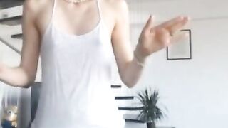 Hot Babe's Pussy Banged Hard by Boyfriend on Webcam
