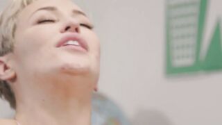 Teacher Ryan Keely scissoring and oral with young dyke
