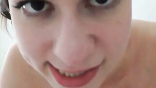 Milf se tape son beau fils et supplie de jouir