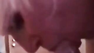 90-jährige Deutsche beim Blasen erwischt