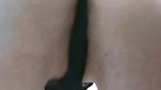 Brunette Samantha Masturbates on Webcam
