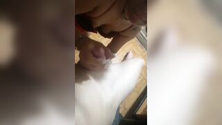 Mommy Moves her Hot Butt and Ends up Blowing my