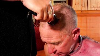 Domina Girlfriend April - Dick squeeze