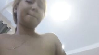 Cute Pinay seductress suck a cock before missionary drilling
