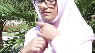 Mia Khalifa and her mom have sex with her white boyfriend