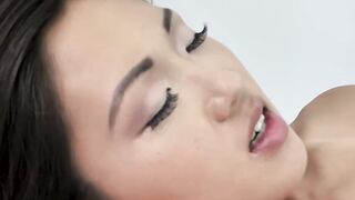 Gorgeous Jade Kush and Nyomi Star receives creamy facial after getting fucked by hunk