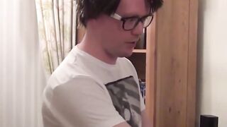 Perfect ass nerd Bella Star wet from the intense pussy play