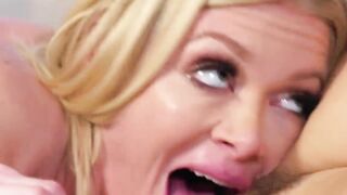 Alexis Fawx and Serene Siren lick each other out and fuck