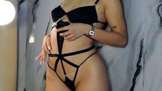 Cute Cam Girl Gets Her Pussy Drilled